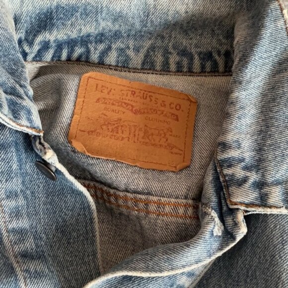 ⭐️Levi's Vintage 1990's Jean Jacket - Picture 6 of 12